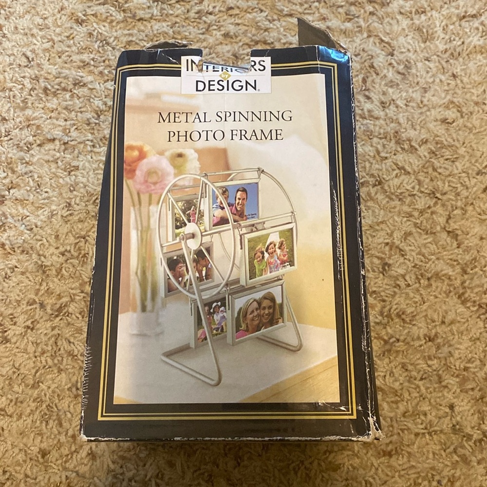 Metal Spinning Photo Frame